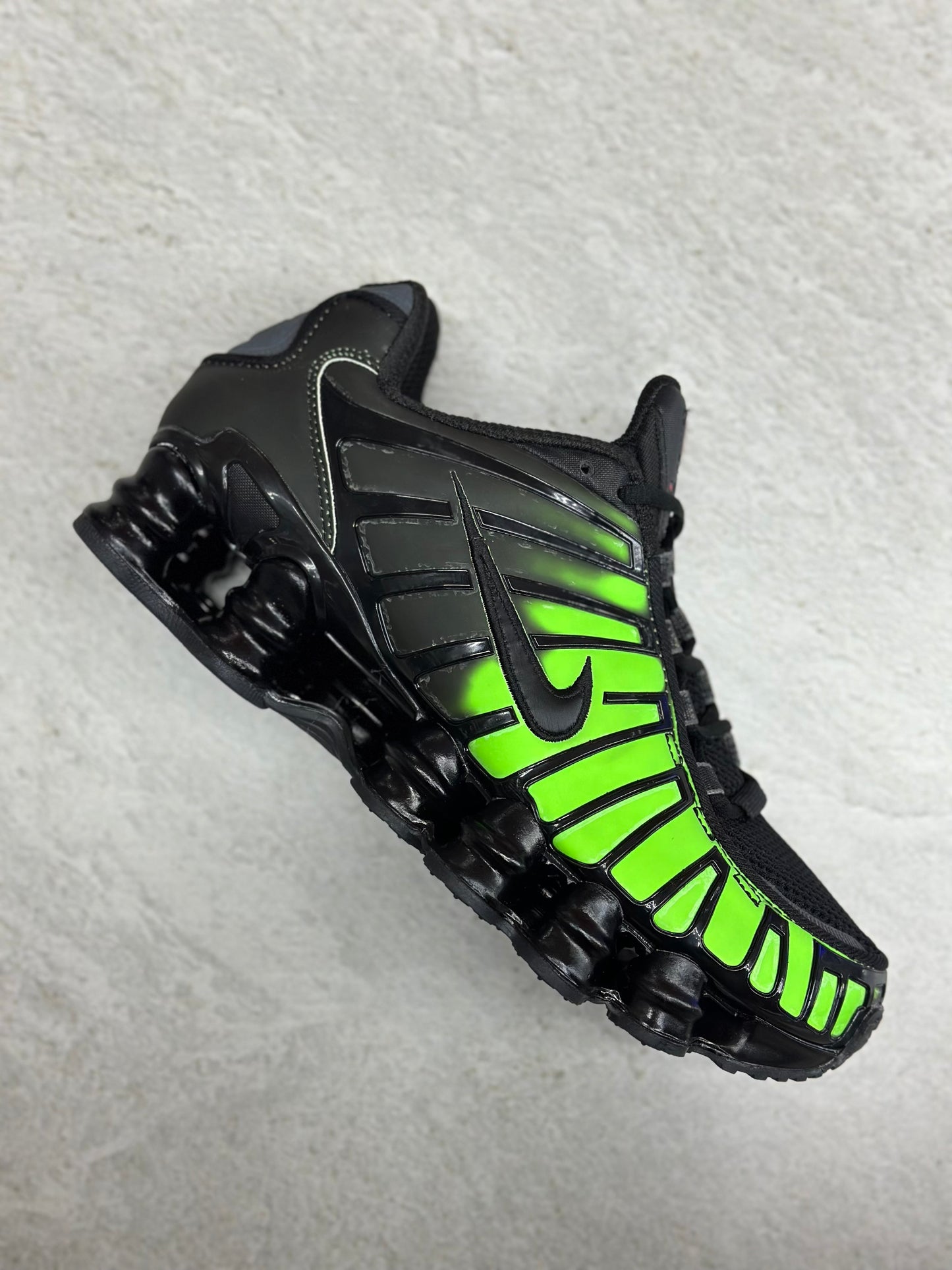 Nike Shox Camaleón 12 resortes Caballero