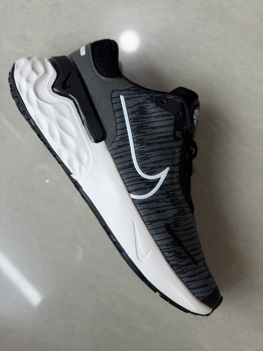 Nike renew negro blanco dama