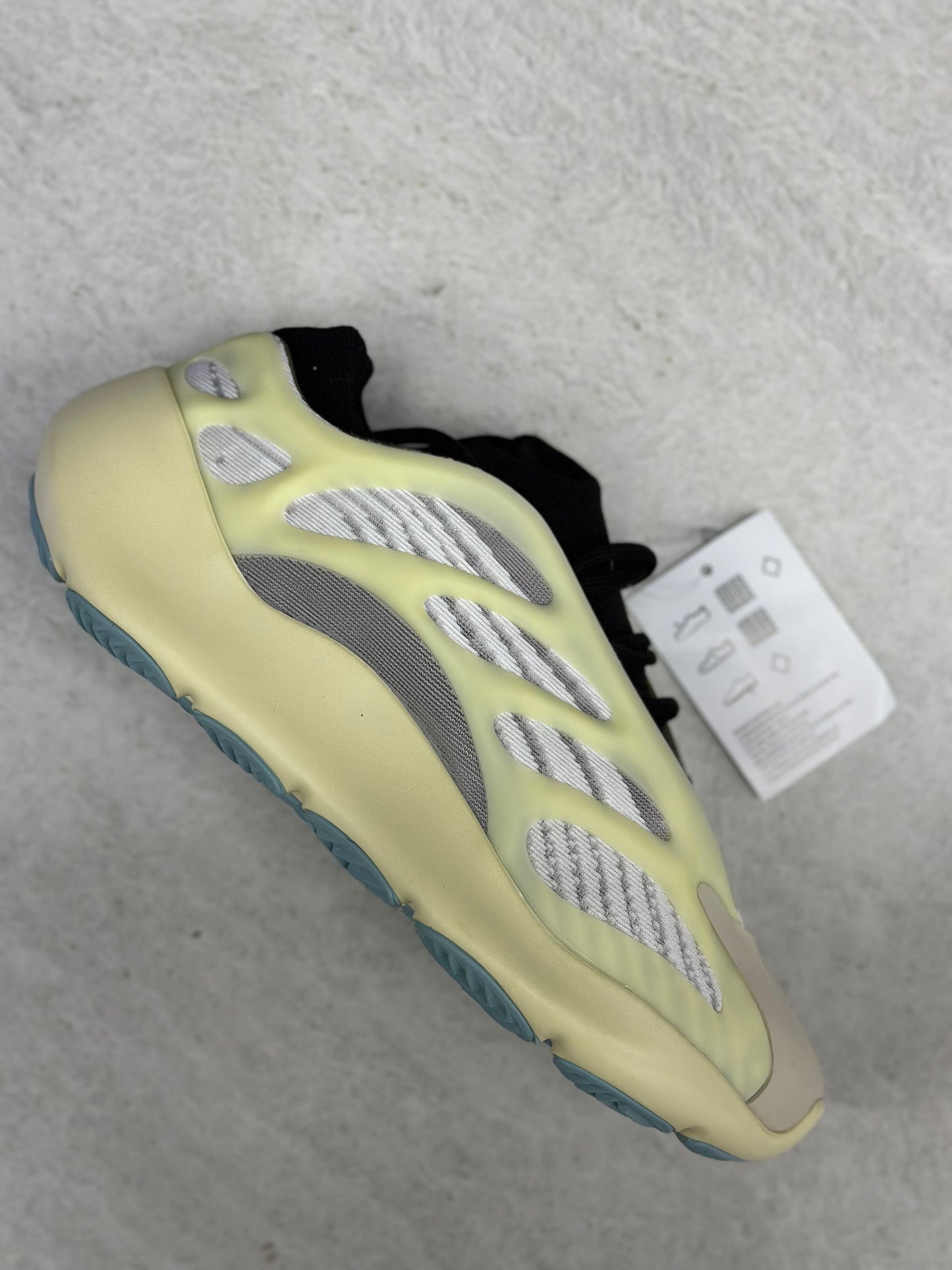 Yezzy 700 caballero