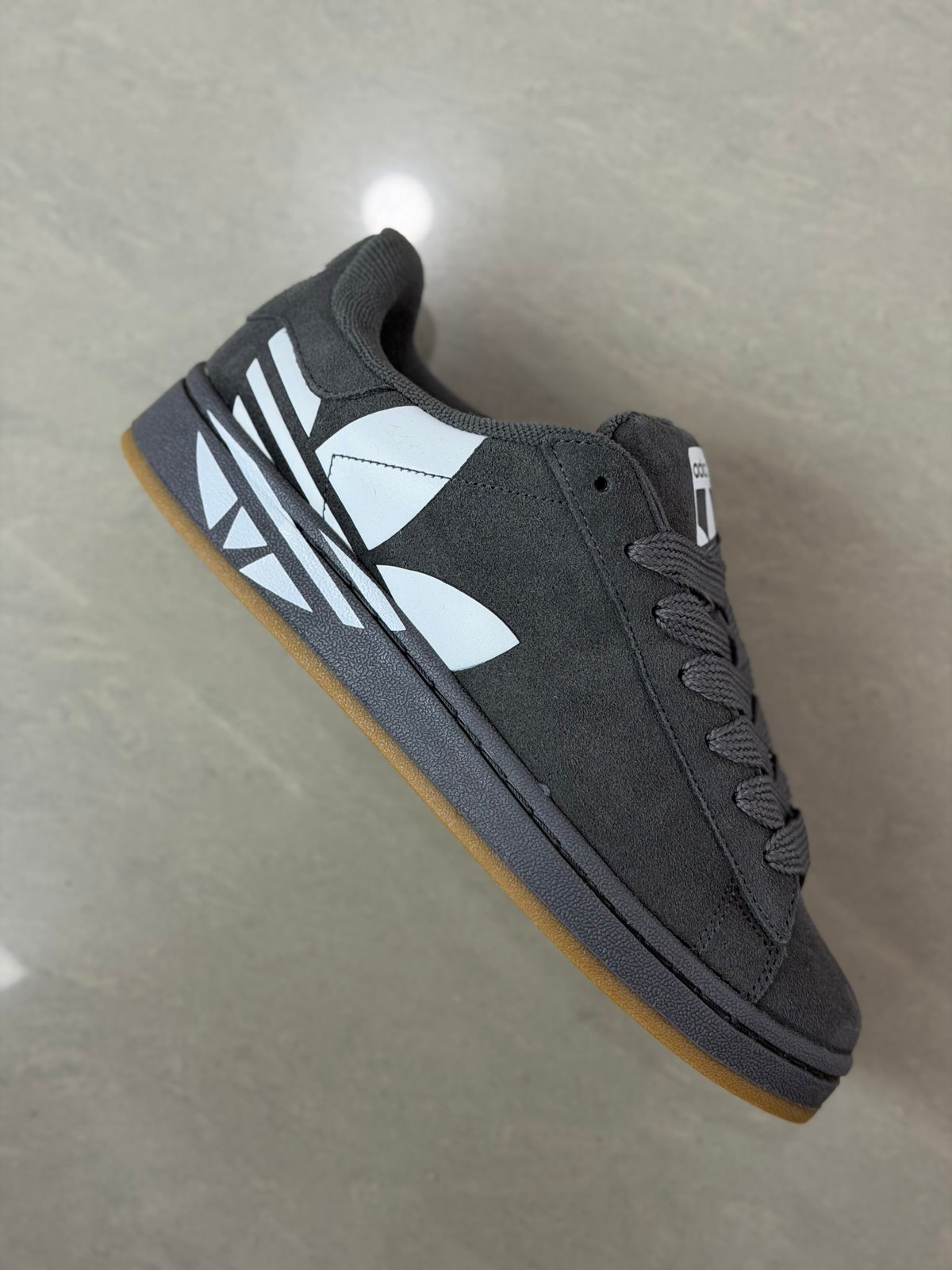 Adidas Campus gris caballero