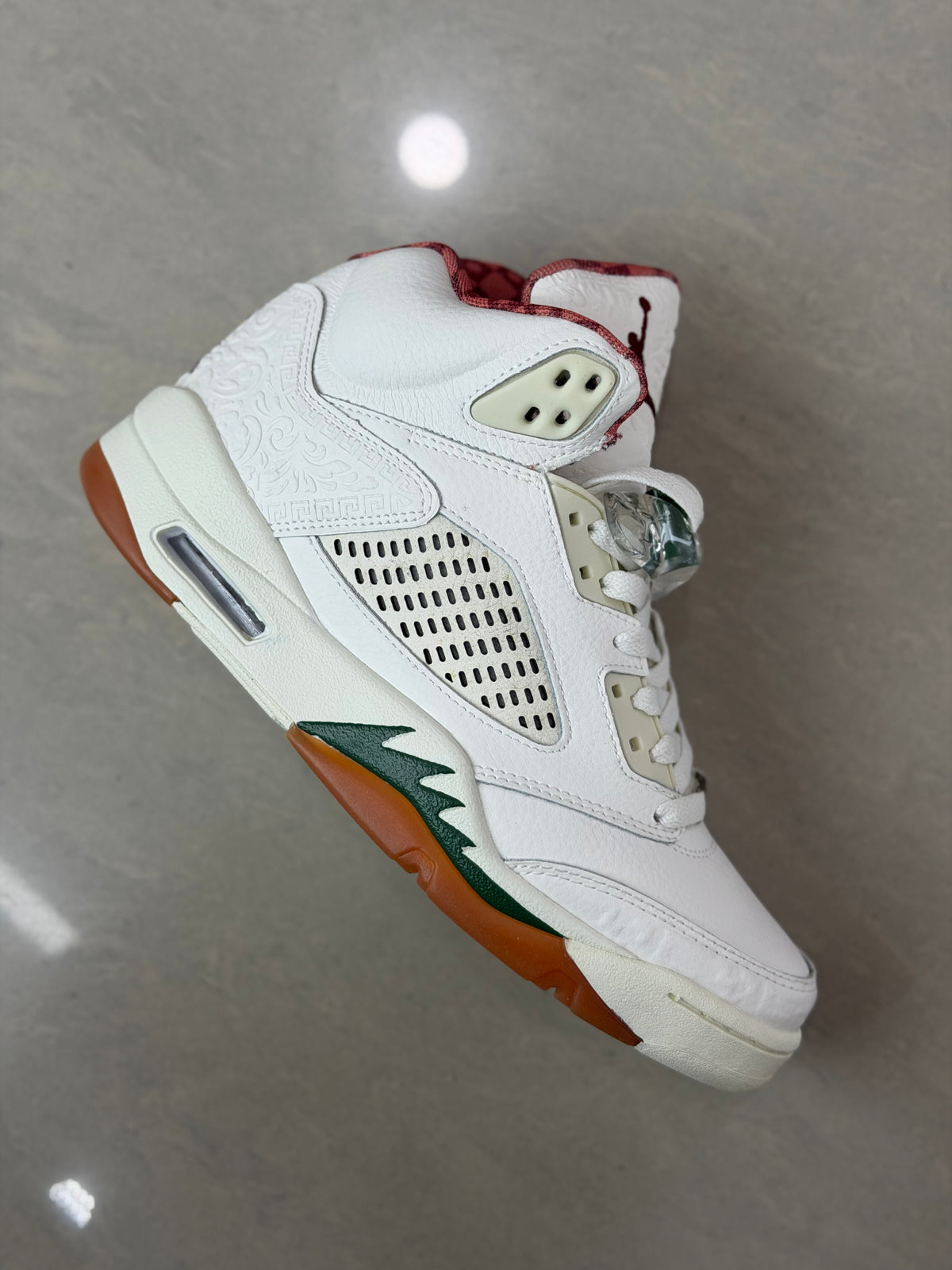 Jordan Retro 5 blanco vino verde caballero