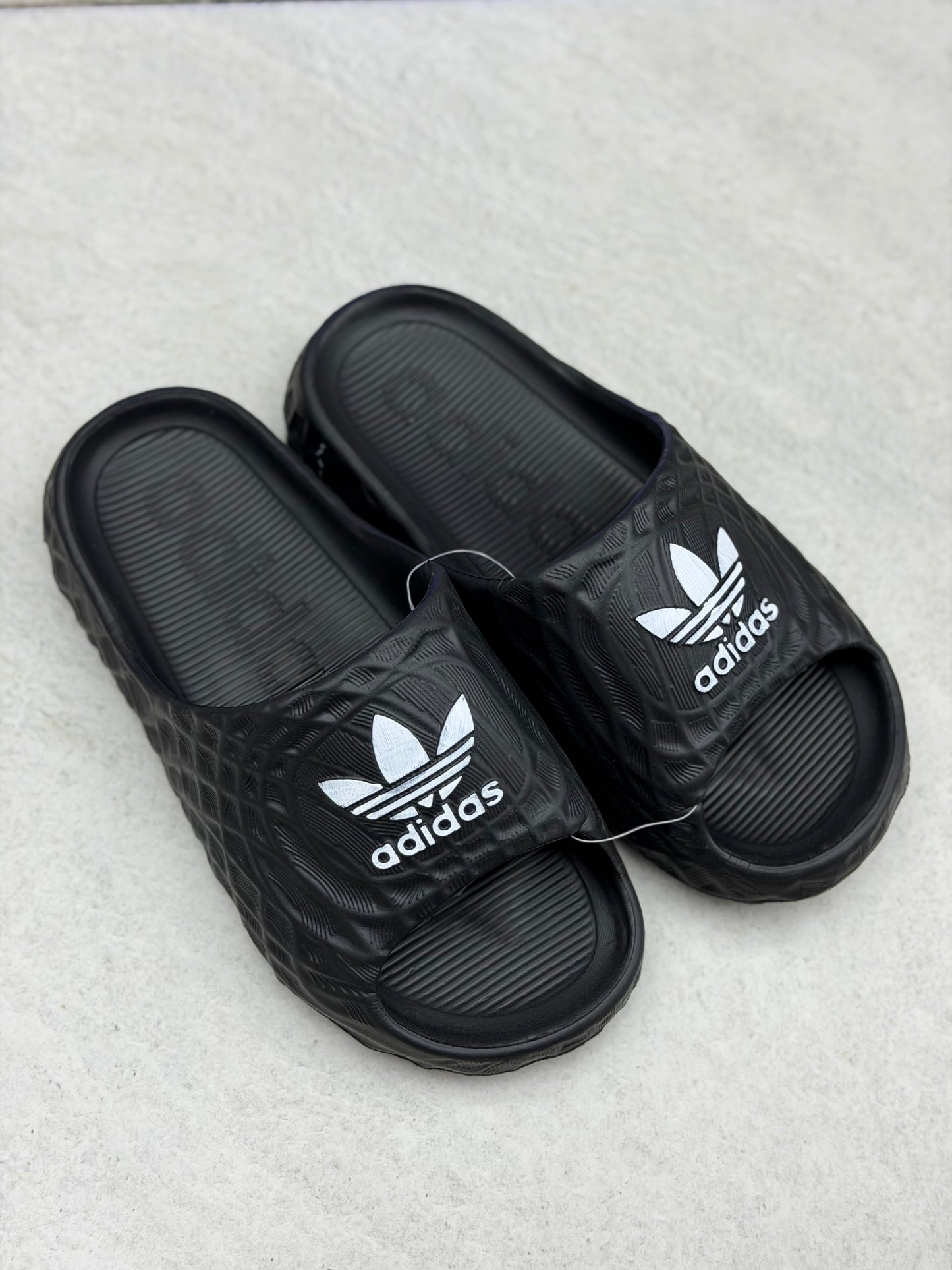 Chola Adidas caballero