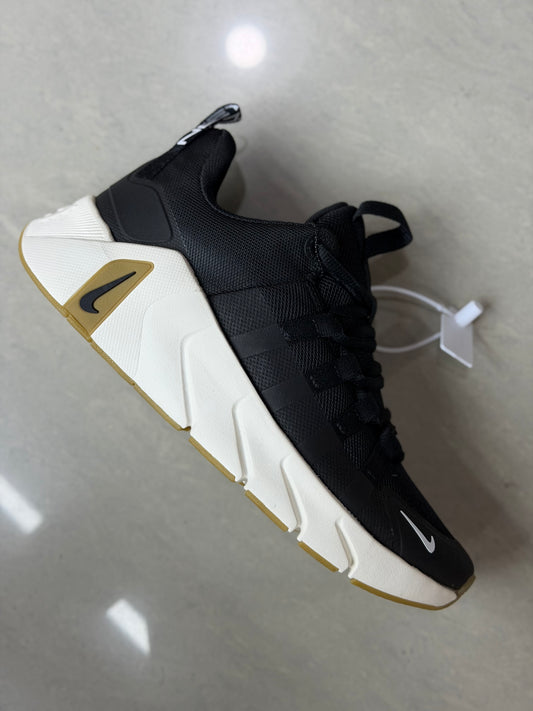 Nike metcon 7 negro beige dama