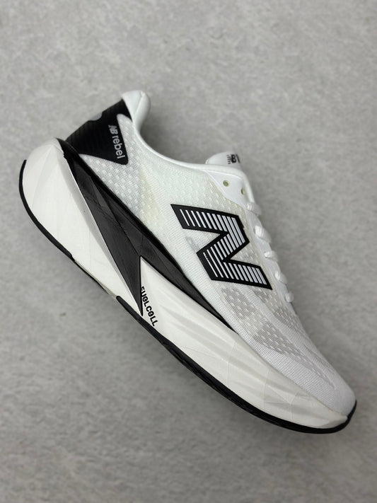 New Balance Course Rebel Caballero