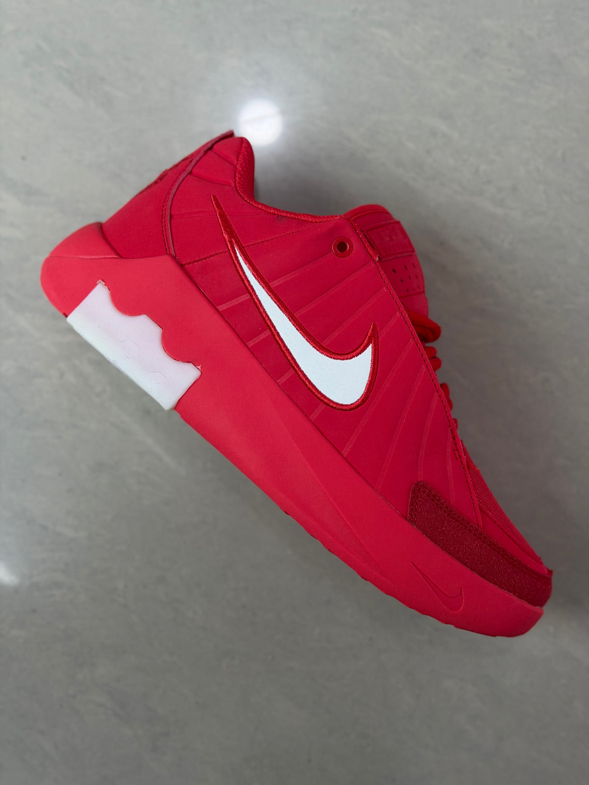 Lebron Witness 9 roja caballero