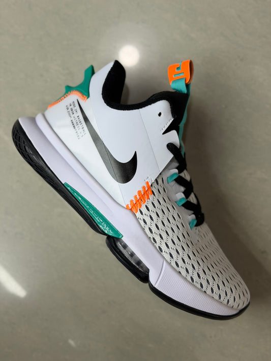 Lebron Witness 5 blanco caballero