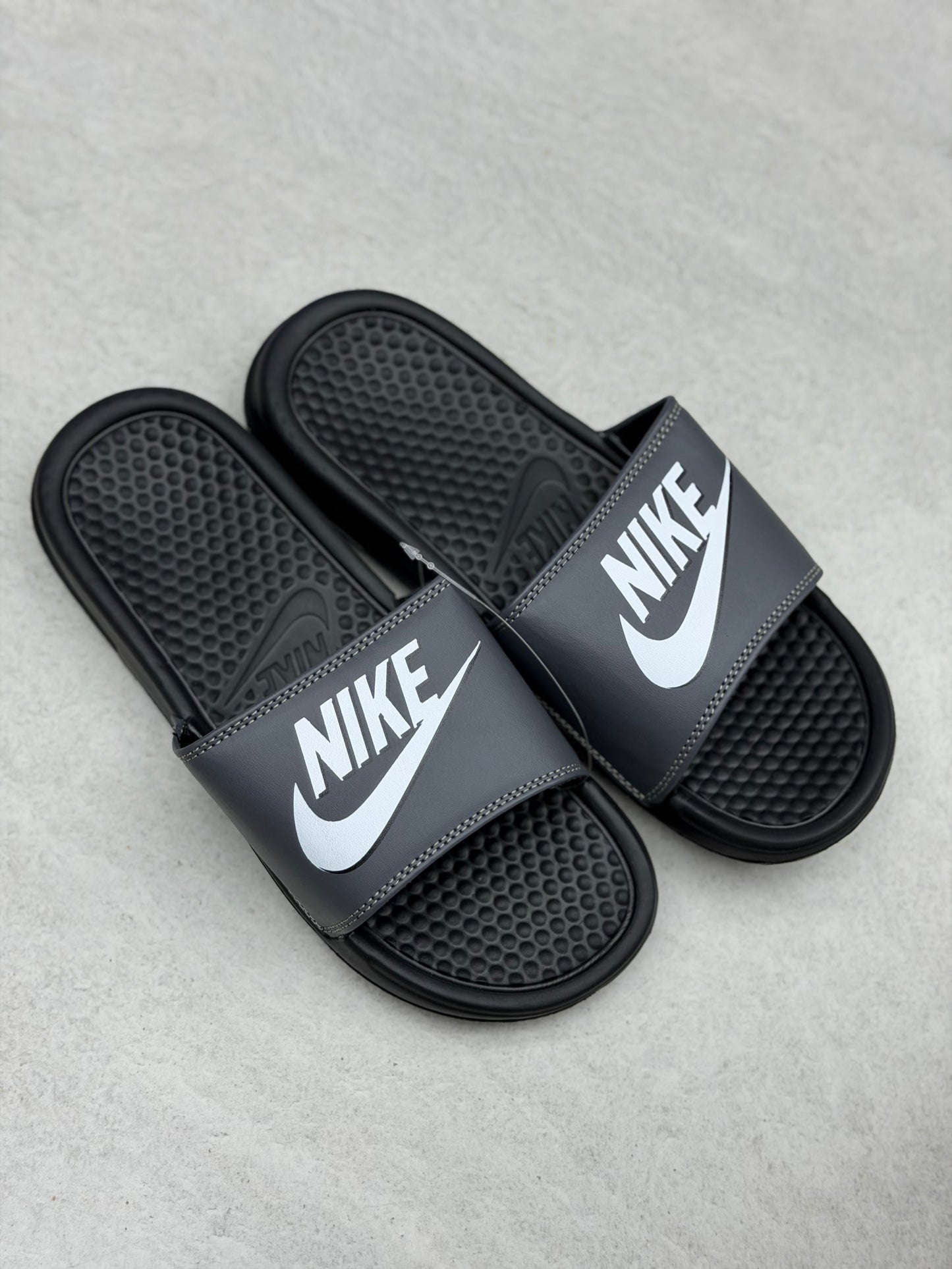 Chola Nike caballero