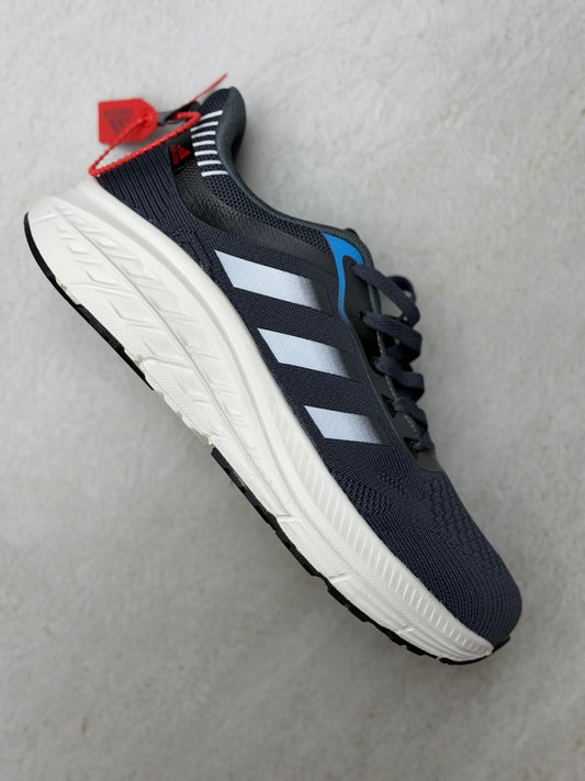Adidas caballero