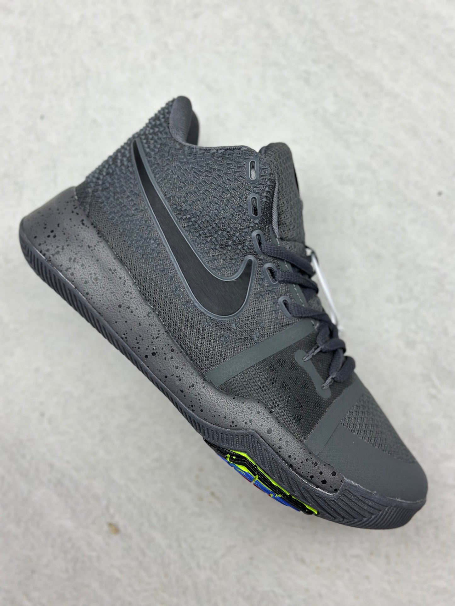 Kyrie Irving 3 caballero