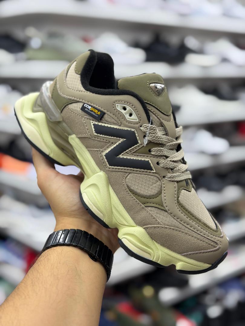 New Balance 9060 marrón verde caballero
