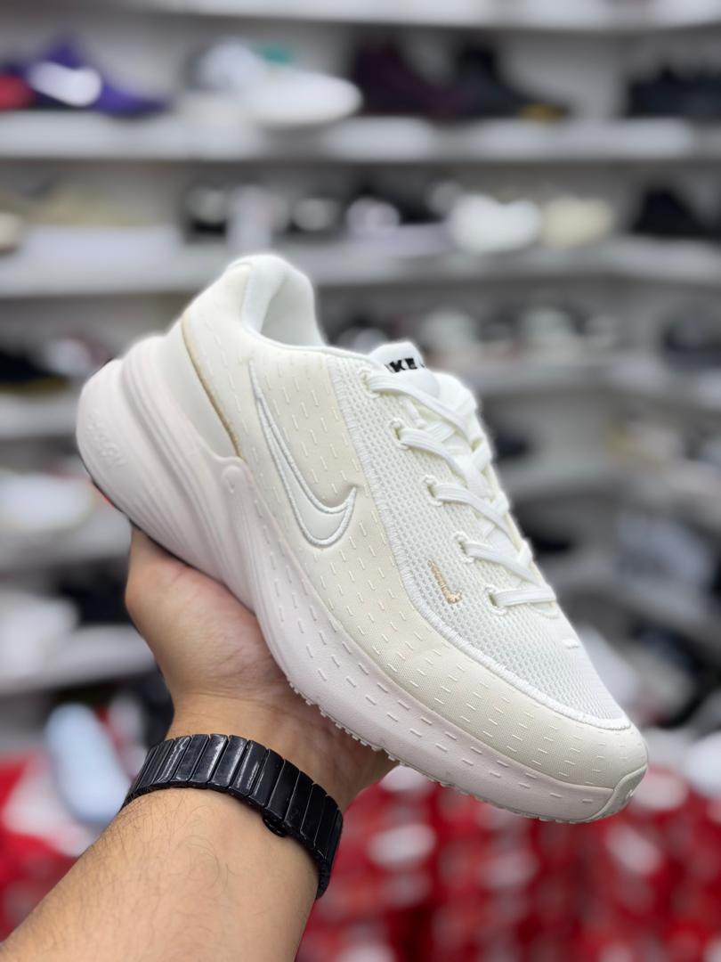 Nike uplift todo blanco caballero/dama