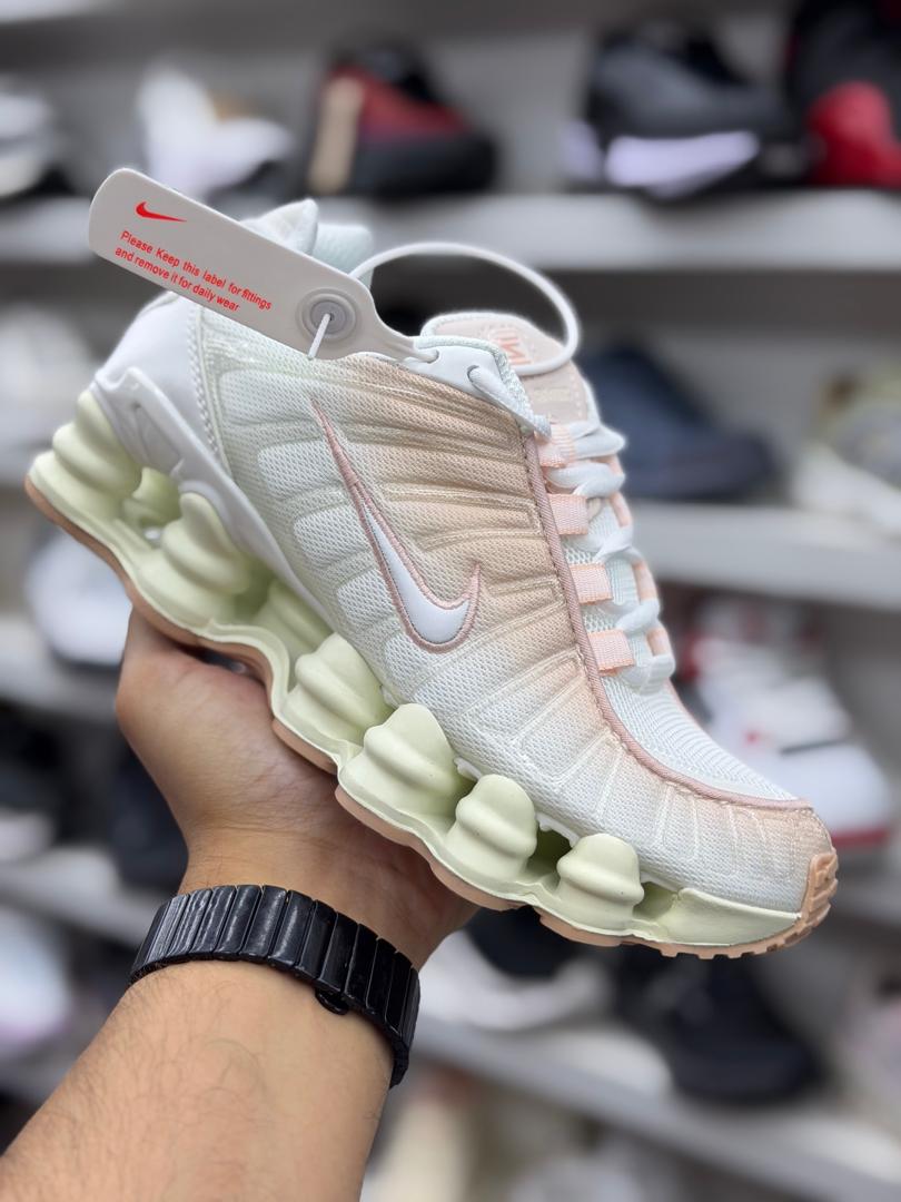 Nike shox 12 resortes dama